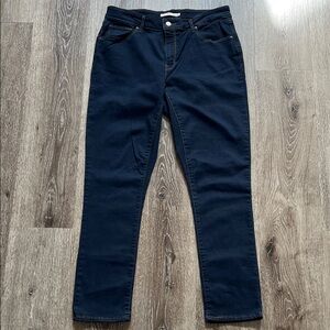Levi's Dark Blue Women's Classic Mid Rise Skinny Jeans NWOT